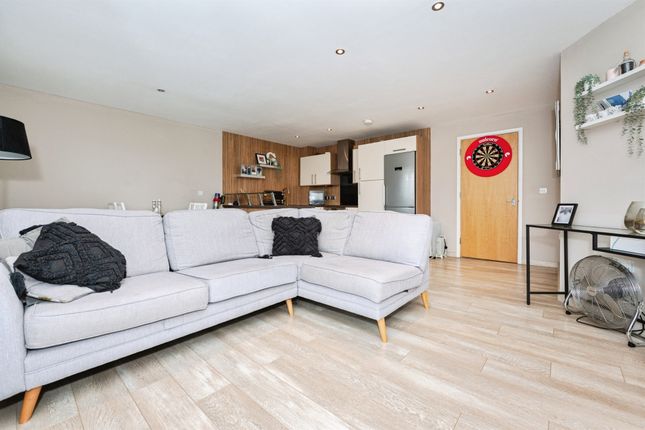 103, Southwell Close, Grays photo 4
