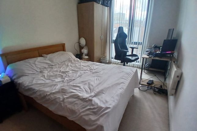 41 Nobel House, 4, Queensway, Redhill photo 5