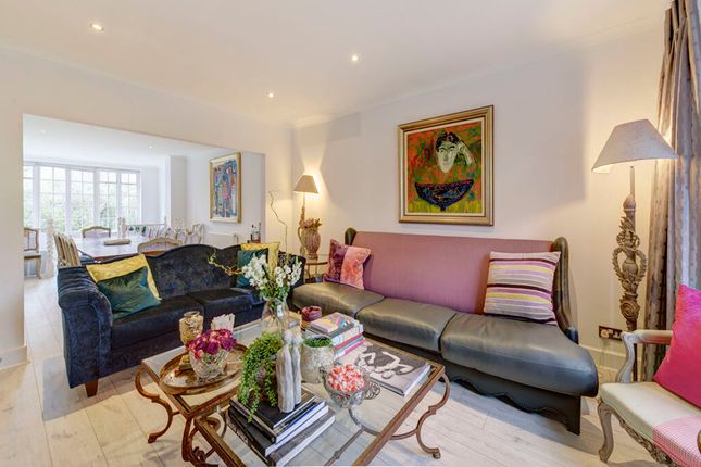 16, Spencer Drive, London photo 3