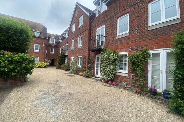 Flat to rent in Gange Mews, Middle Row, Faversham