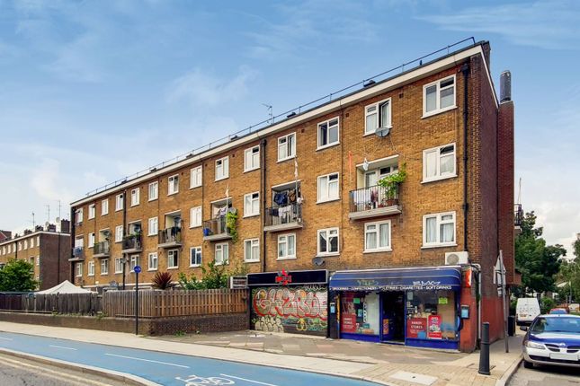 Thumbnail Flat for sale in Cable Street, Shadwell, London