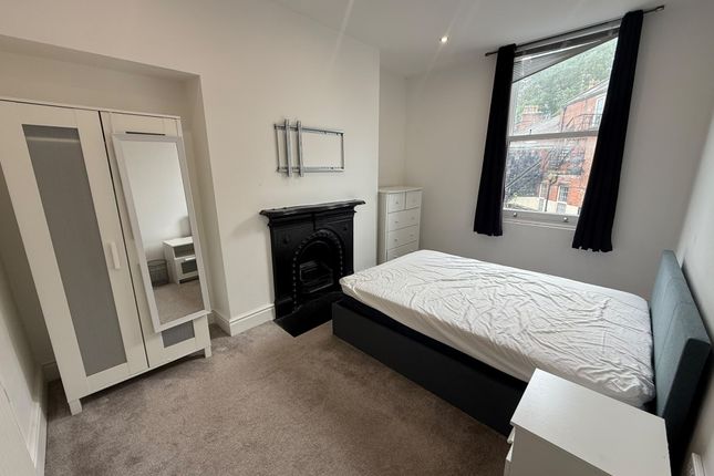 Room 4 - 1, North Cliff Street, Preston photo 3