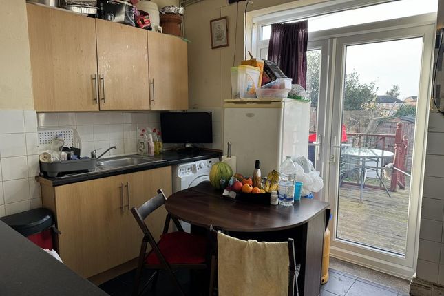 Downing Road, Dagenham photo 3