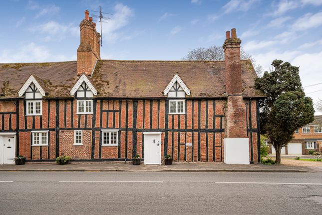 2-bed house on Hall Farm West, Letchworth Lane, Letchworth Garden City, £595,000