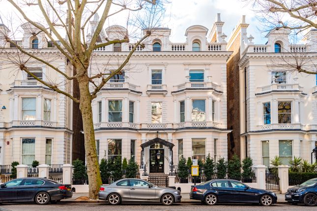 Thumbnail Flat to rent in 82 Holland Park, London