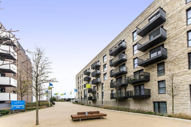 Thumbnail Flat to rent in Kingfisher Heights, Silvertown, London