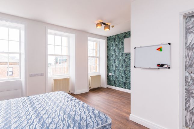 Room to rent in Leazes Terrace, Newcastle Upon Tyne