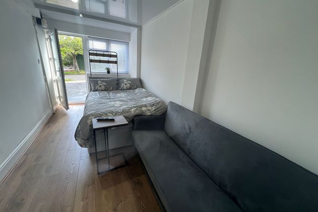 66 Painswick Road, Hall Green, Birmingham photo 5