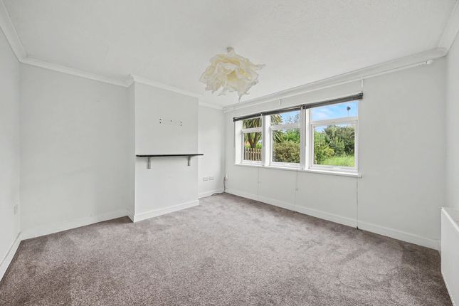 31, Masefield Avenue, Chesterfield photo 2