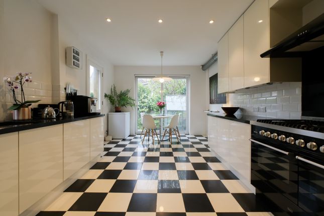 20 Fairlight Avenue, Harlesden, London photo 3