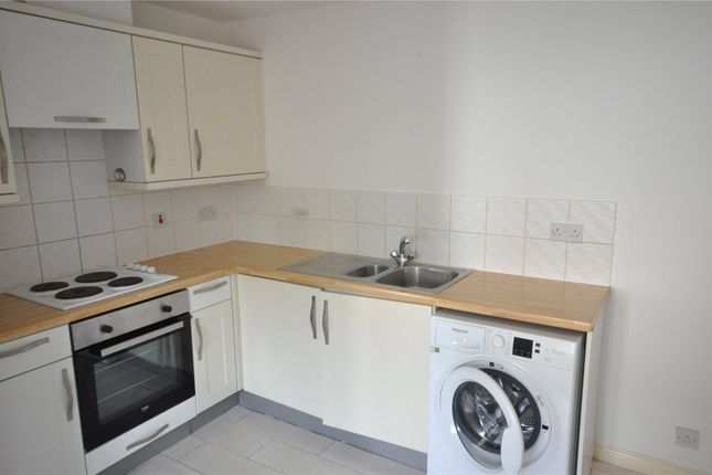 Flat to rent in Winton Road, Swindon