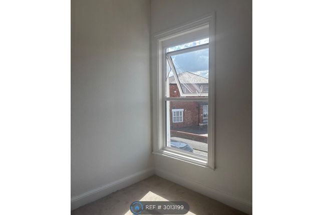 Studio flat on Ashley Road, Southport, £520/mo