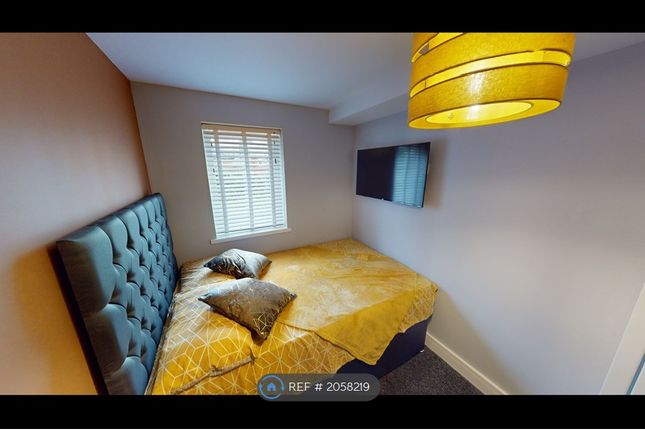 Room to rent in Chorley Road, Swinton, Manchester