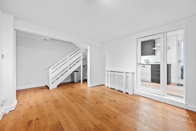 2-bed flat on Princess Road, Princess Road, Princess Road, Primrose Hill, £650,000