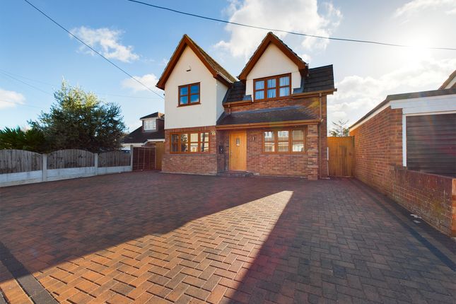 Thumbnail Detached house for sale in Mayland Avenue, Canvey Island