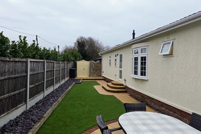 28, Appleacre Park, Fowlmere photo 3