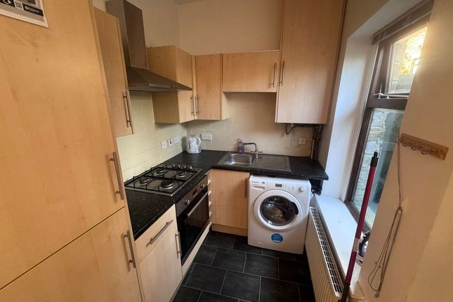 10, Dockery, Huddersfield photo 2