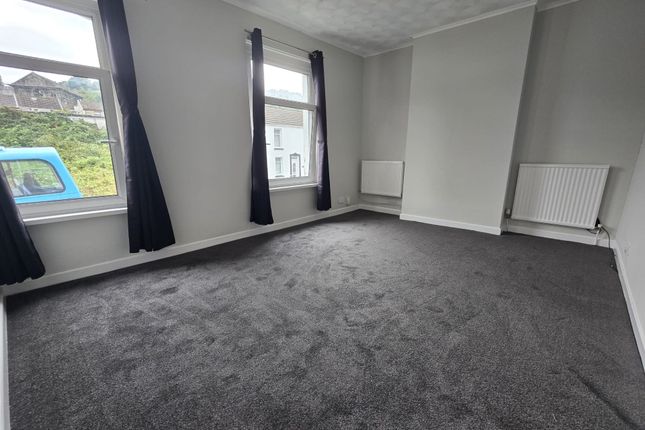 1206 Neath Road, Plasmarl, Swansea photo 2