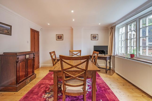 Eaton Brae, Lamberhurst photo 5