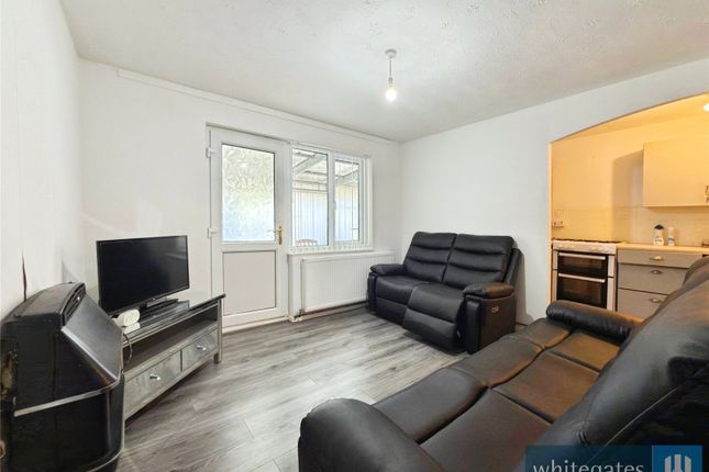 2, Longridge Walk, Merseyside photo 3