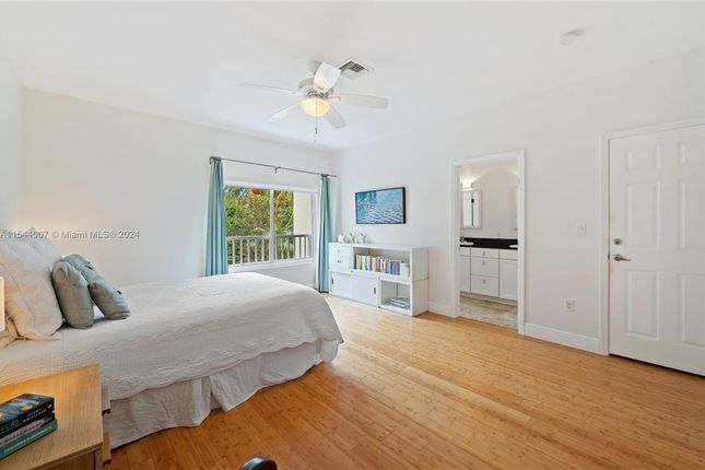 Town house for sale in 2957 Bridgeport Ave # 2959, Miami, Florida, 33133, United States Of America