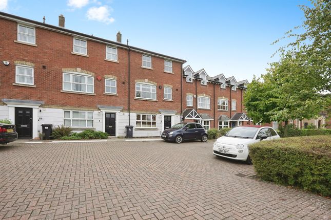 5-bed house on 8, Tower View, Canterbury, £350,000
