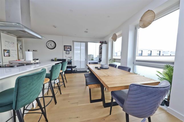 Flat 14, Dakota House, 17 Hornchurch Road, Uxbridge photo 3