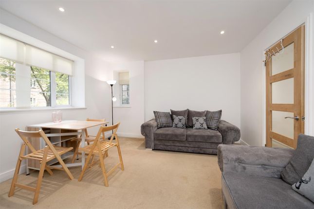 Flat 23, Warwick Lodge, Shoot Up Hill, London photo 2