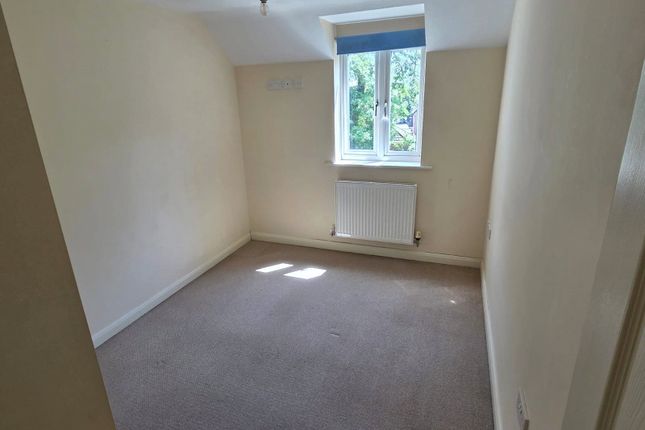 Flat 12, 1, James Street, Staffordshire photo 4