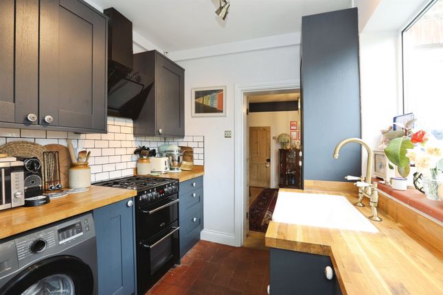 22, Dormans Park Road, East Grinstead photo 4