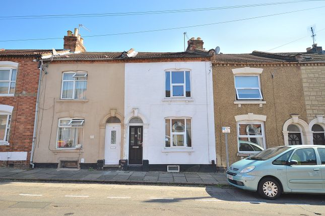 Thumbnail Terraced house to rent in Queens Road, The Mounts, Northampton