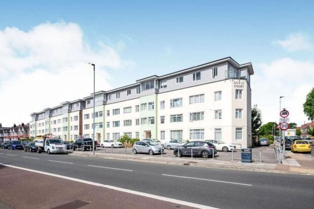Flat to rent in Doyle Court, Portsmouth