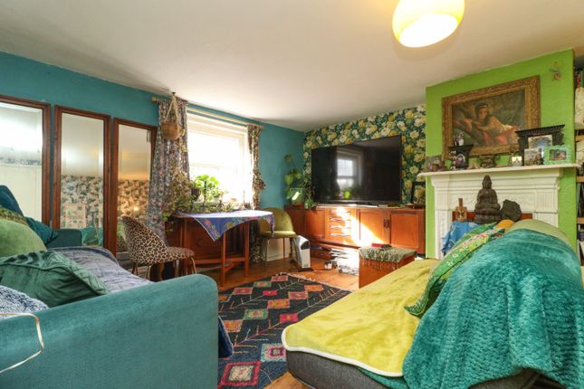 1-bed flat on 6b,, Duke Street, Margate Old Town, £150,000