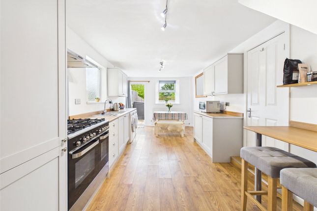 11, Etheldene Road, Stroud photo 3