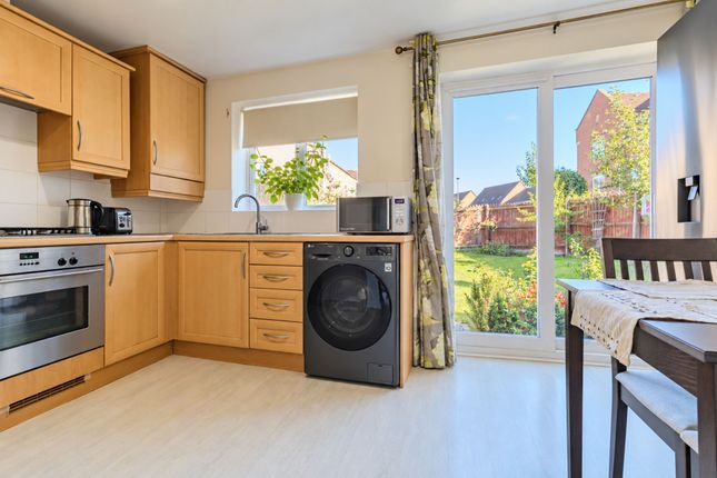 4 Bestwood Close, Leicester photo 4