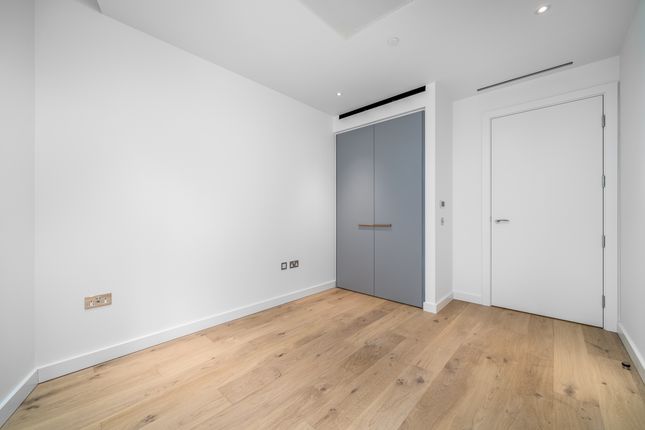 Flat for sale in Prospect Way, London