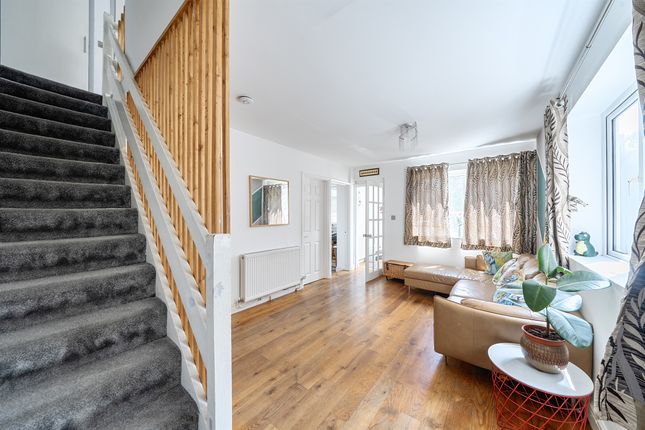 6, The Firs, St. Albans photo 4