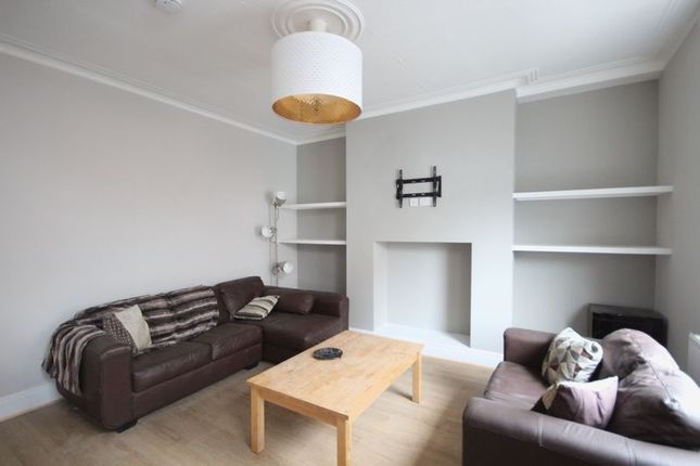 14 Monk Bridge Place, Leeds photo 3