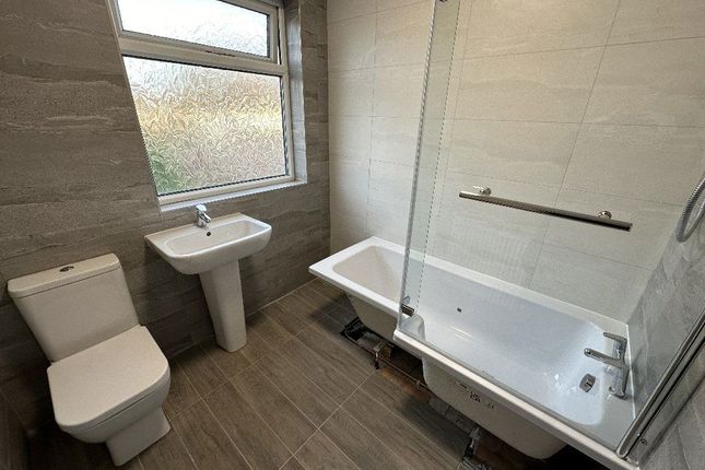 18, Stuart Drive, Liverpool photo 4