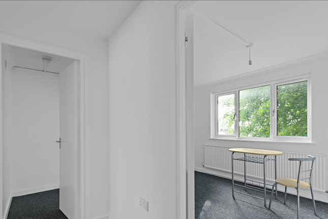 22 Princess Close, Gedling photo 5