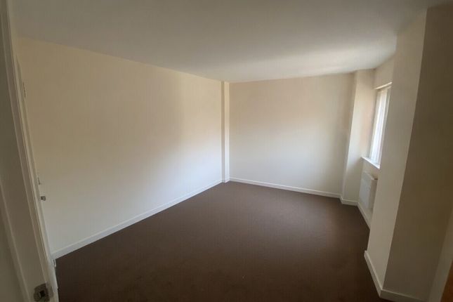 Flat 22, Crecy Court, Leicester photo 3