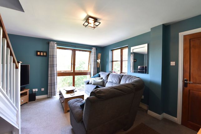 52, Surrey Drive, Kingswinford photo 2