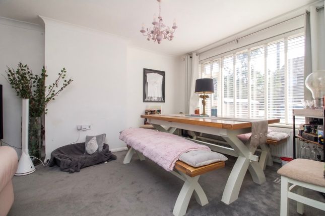 7, St. Catherines Grove, Ramsgate photo 4