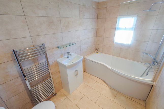Mobile/park home for sale in The Drive, Court Farm Road, Newhaven