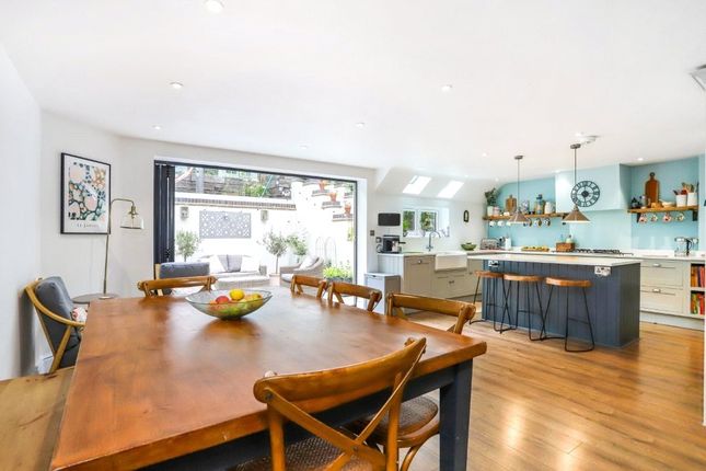 7, Underhill Lane, Farnham photo 4