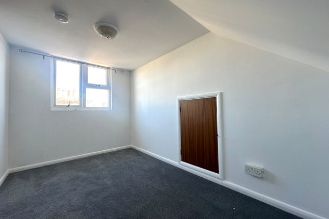 13, Abbots Hill, Kent photo 5