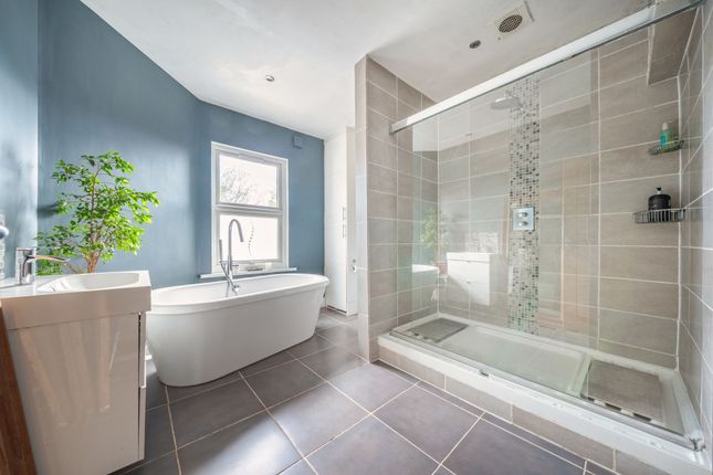 30 Mill Plat Avenue, Isleworth photo 4