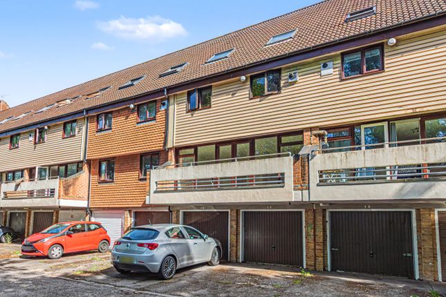 1-bed flat on Flat 14, Andover, £45,000