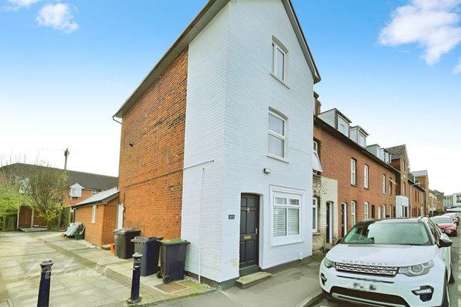 2-bed flat on Priory Road, Tonbridge, £1,450/mo