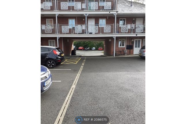 Thumbnail Flat to rent in Riverdale Close, Syston, Leicester